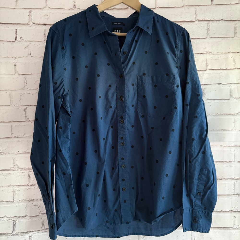 GAP Women's Blue Polka Dot Button Down‎ Shirt